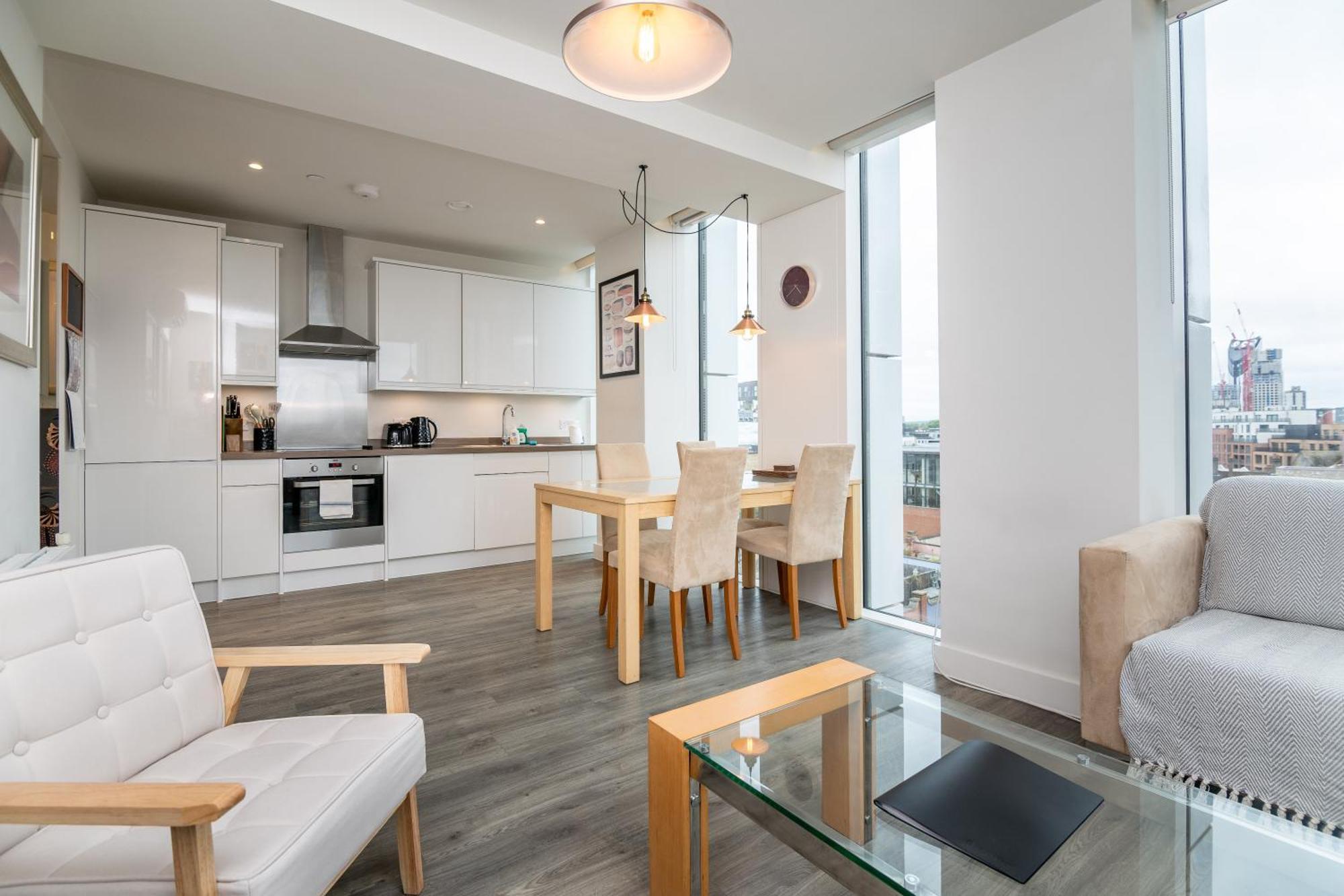 Chic & Stylish 2-bed In The Heart Of London