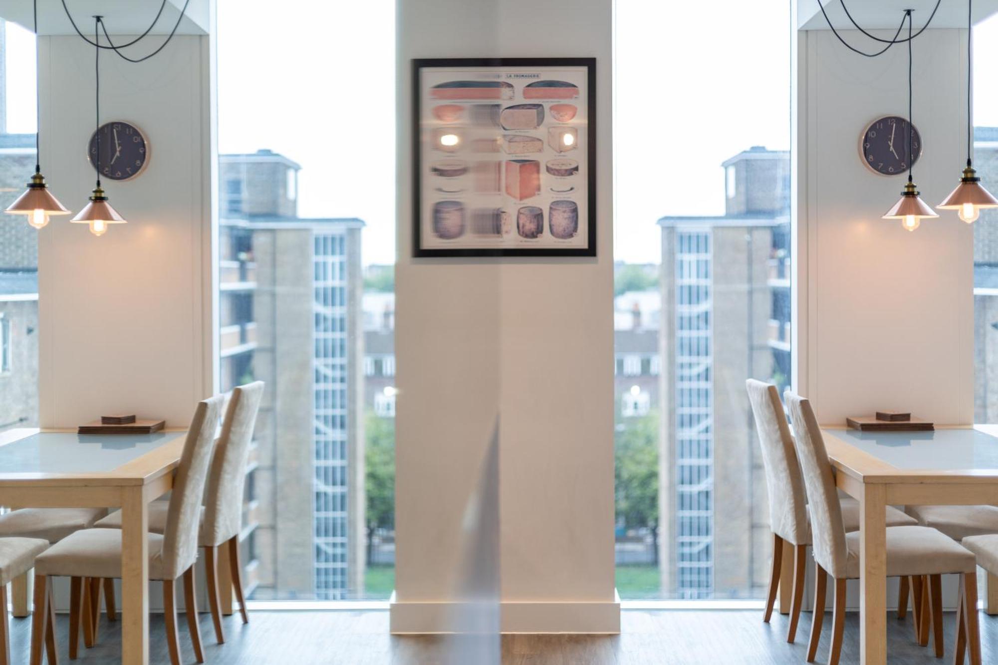 Apartment Chic & Stylish 2-bed In The Heart Of